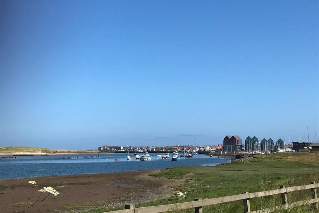 On The Harbour - Unrivalled Views Of Amble'S Harbour And Estuary Exterior photo